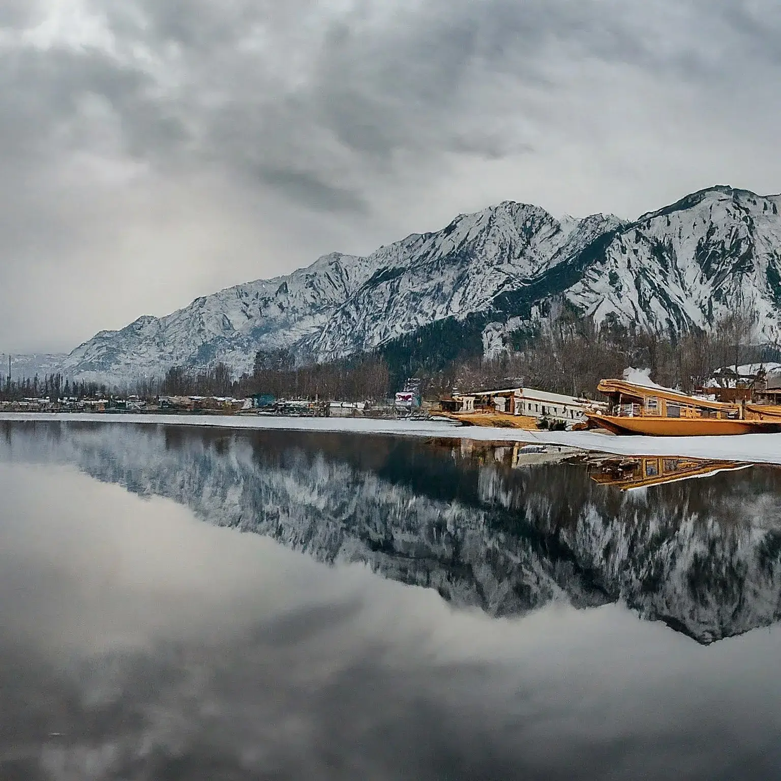 nigeen lake image